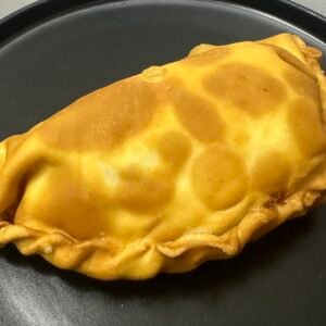 EMPANADA CAMARON QUESO